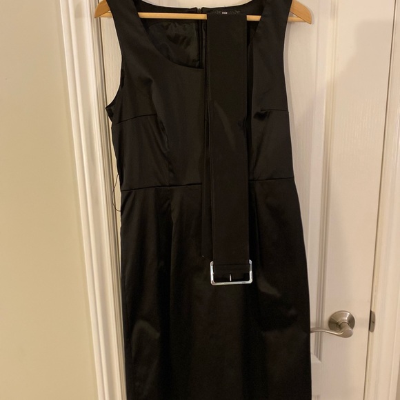 🔥 H&M Elegant Black Belted Dress. Size 16. - Picture 2 of 7